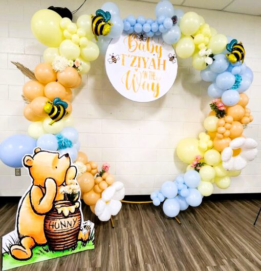 Buzzing with Joy: A Winnie the Pooh Baby Shower Decor - Image 2