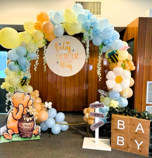 Buzzing with Joy: A Winnie the Pooh Baby Shower Decor - Image 4