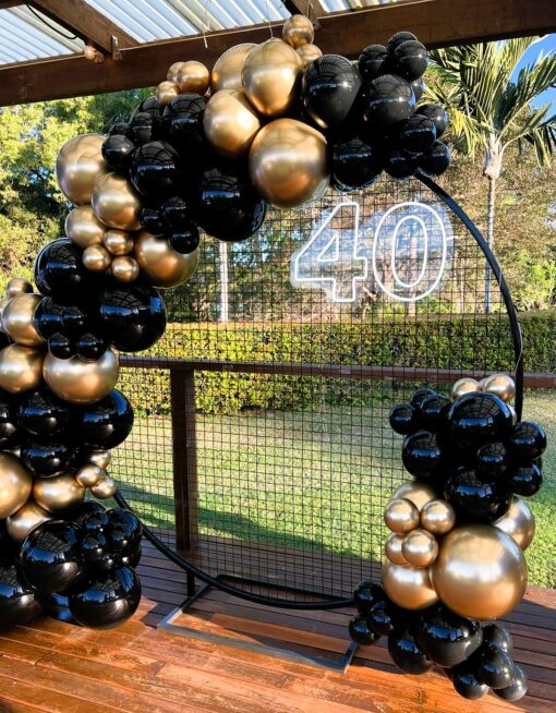 Golden Galaxy Mesh Birthday Decor - Image 4