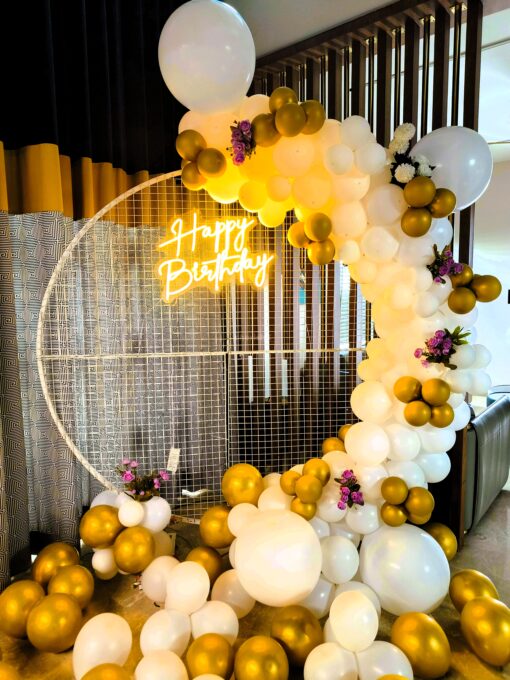 Golden Glamour: White & Gold Mesh Birthday Ring Decor