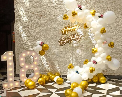 Golden Glamour: White & Gold Mesh Birthday Ring Decor - Image 4