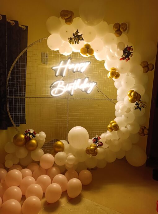Golden Glamour: White & Gold Mesh Birthday Ring Decor - Image 3