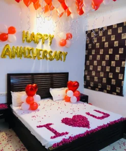 Alternative view of Romantic Anniversary Decor