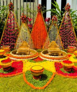 Alternative view of Haldi/Mehndi Triangular Floral Decor