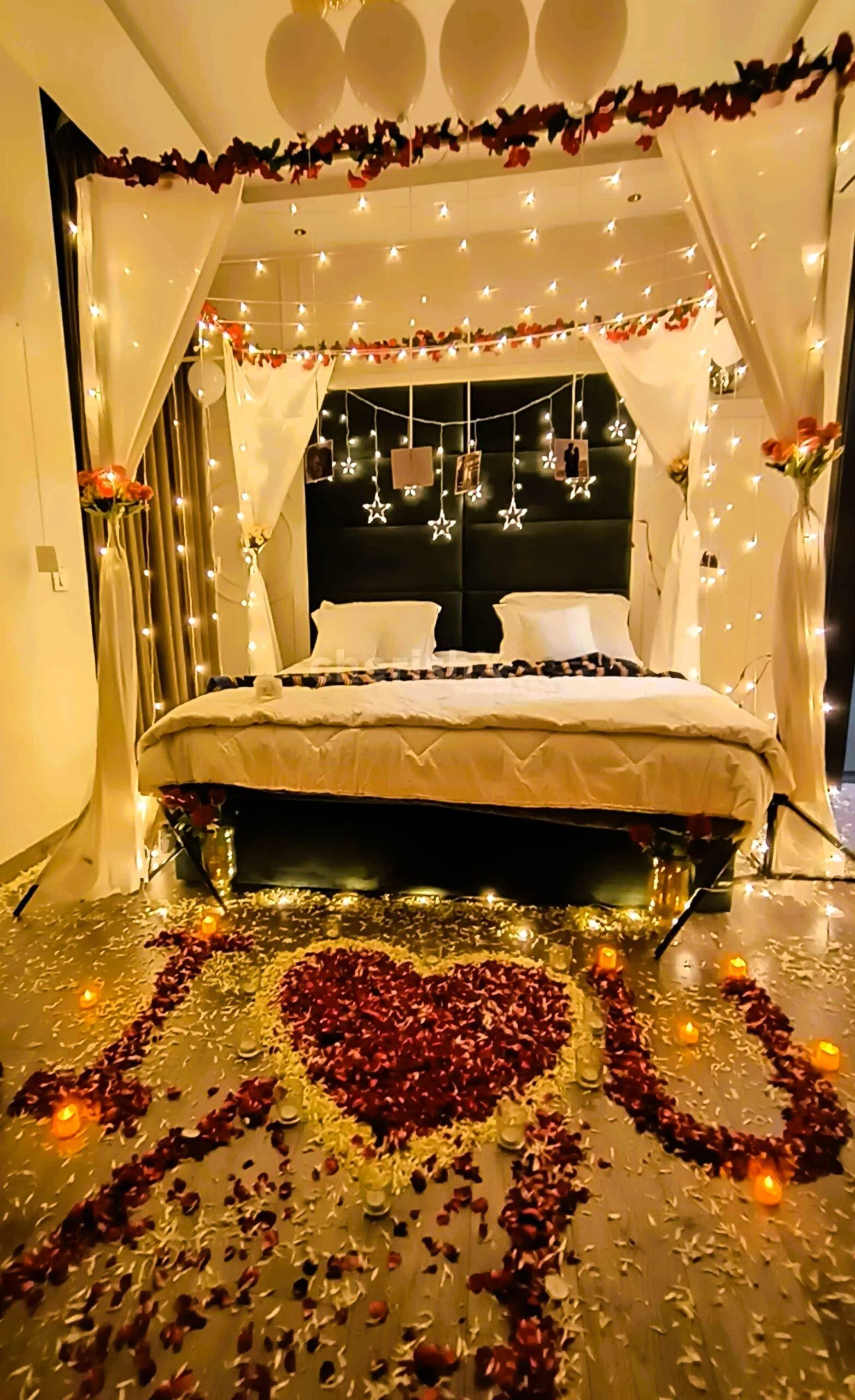 Romantic wedding night flower decoration