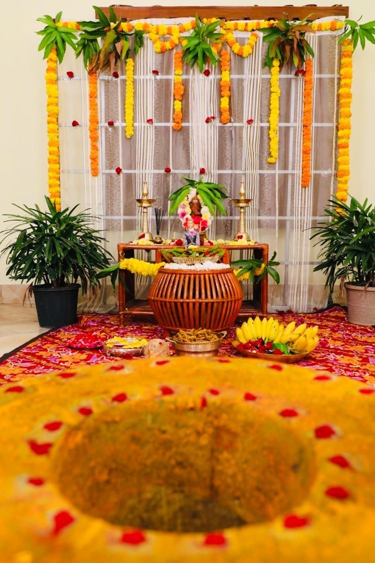 Compact Marigold & Rajni Puja Backdrop - Image 2